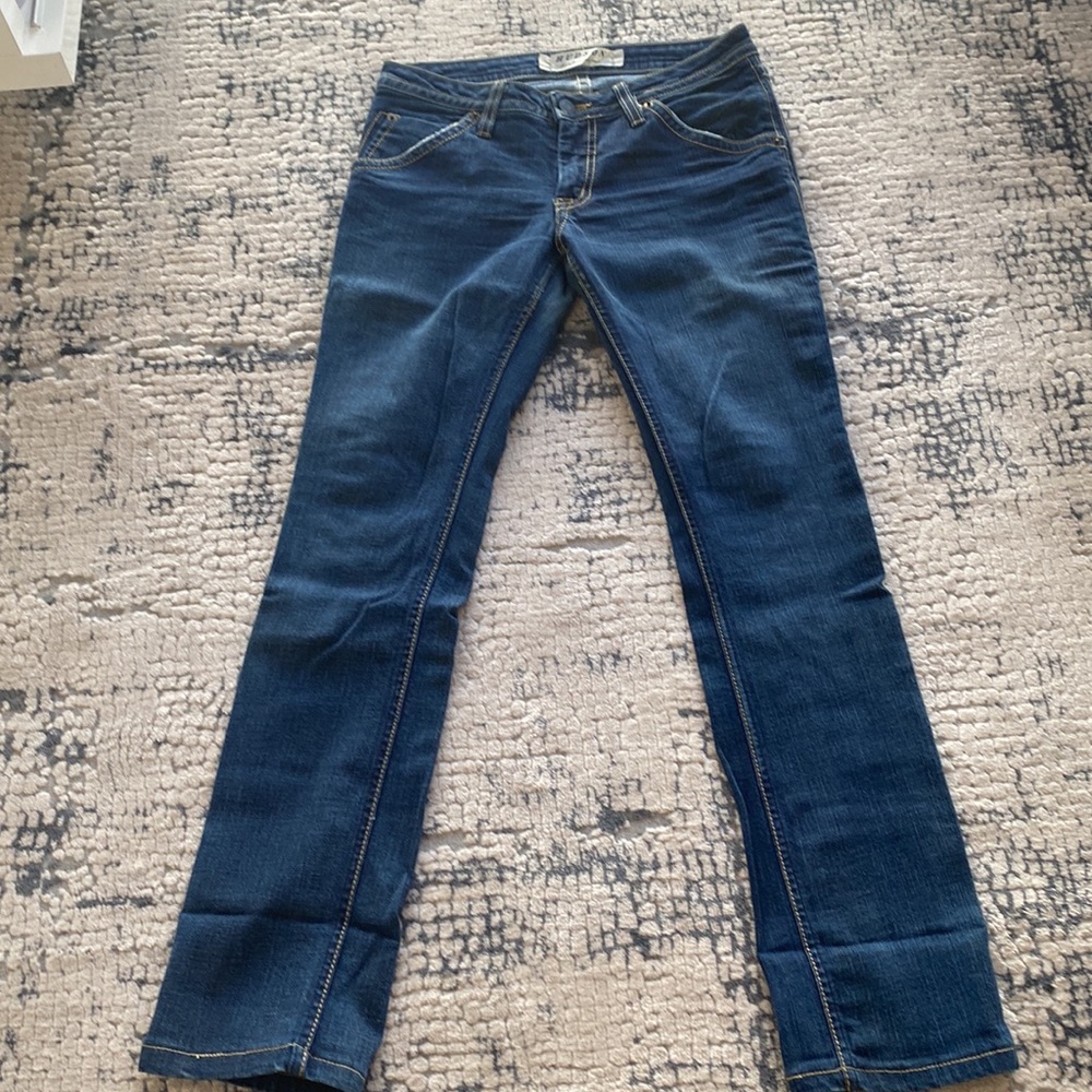 Lightly worn size 27 Hudson straight leg dark blue jeans